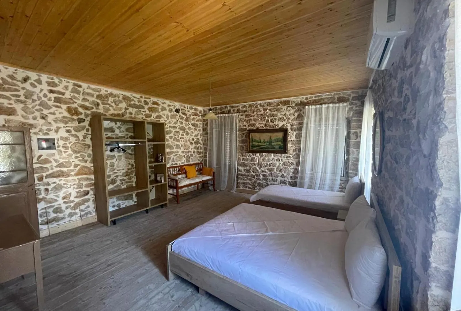 Myra Apartment Himare 0*,  Albania