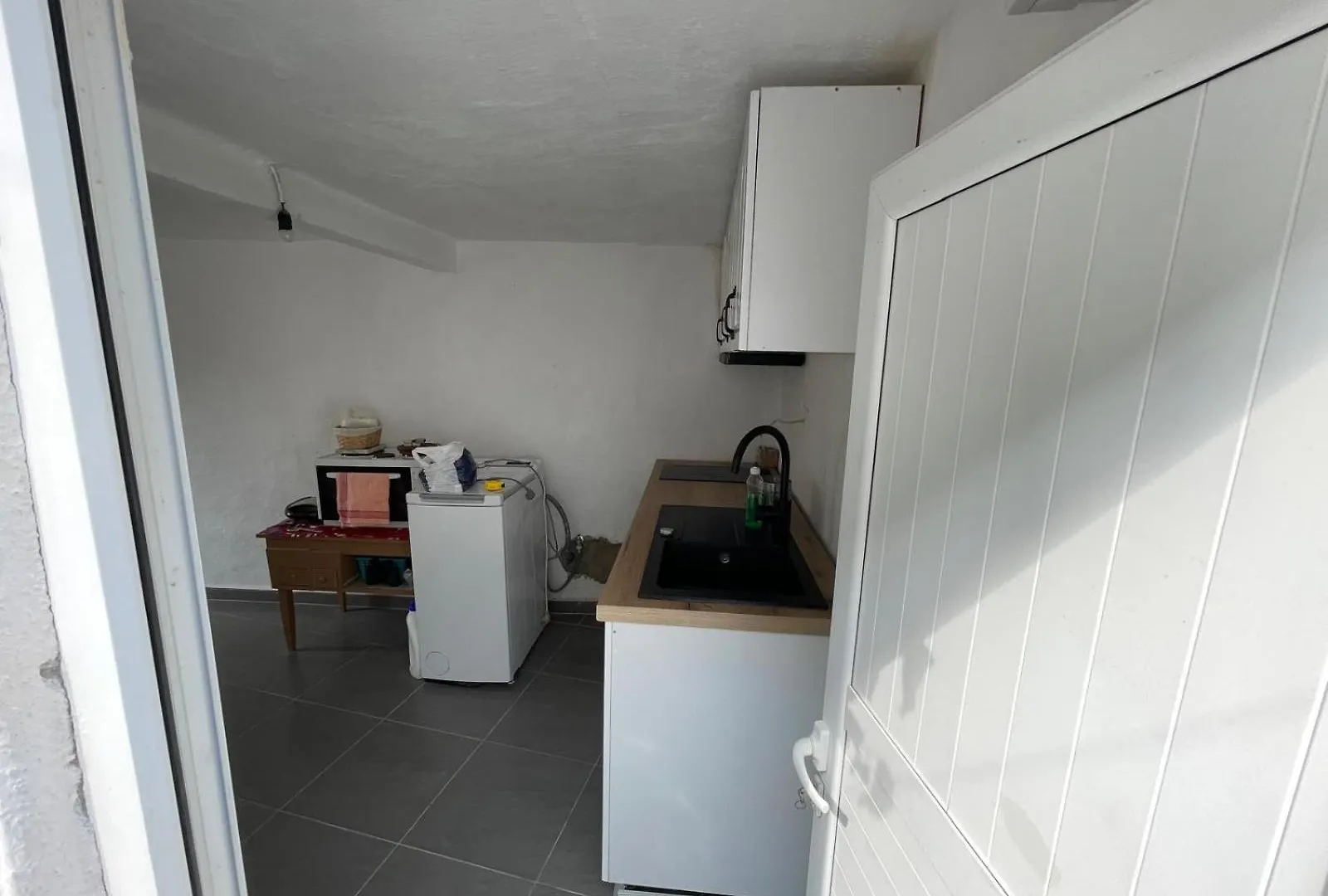 Myra Apartment Himare 0*,